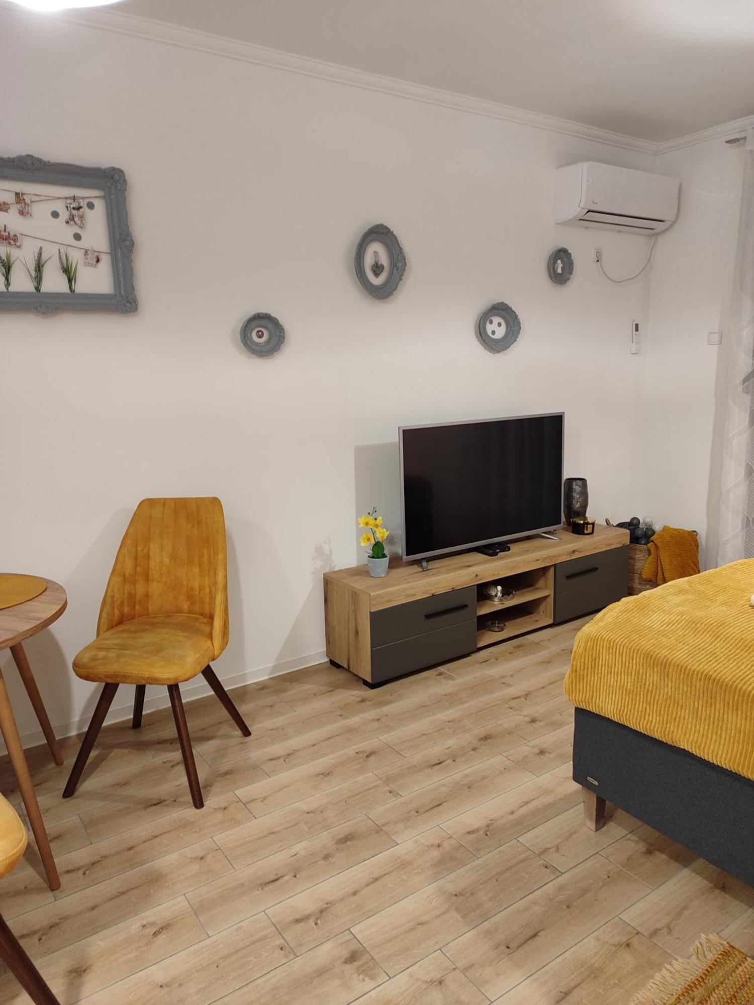 Apartman Liliom Суботица Экстерьер фото